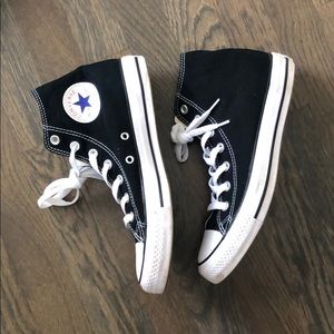 Black converse high tops